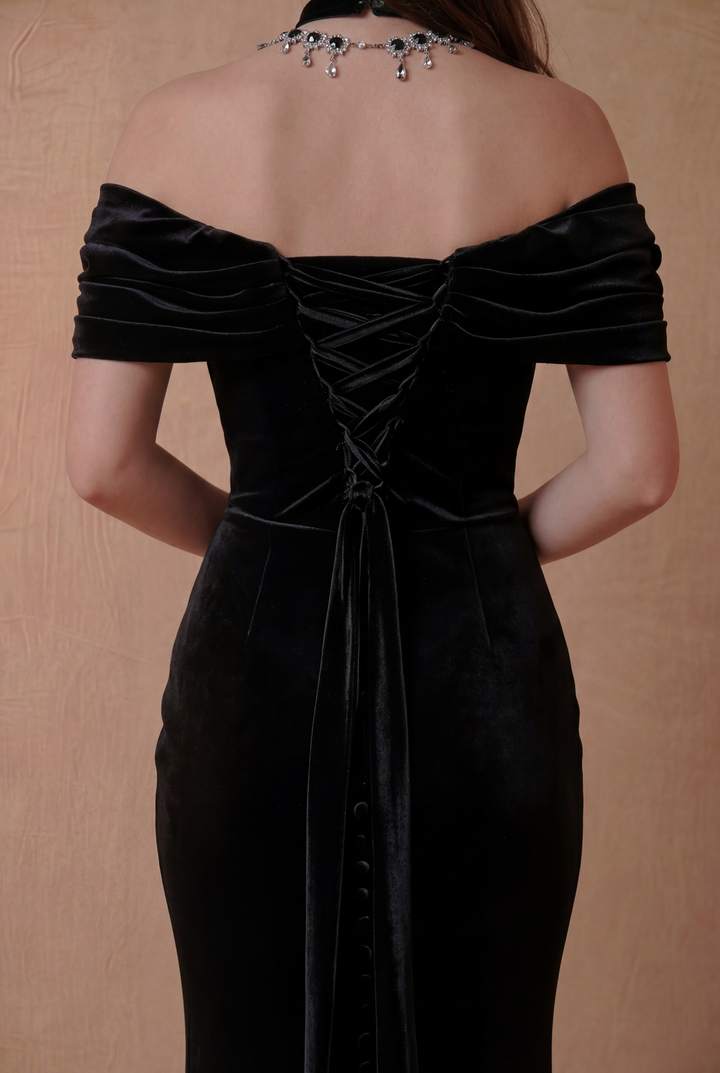 Elegant Gothic Black Velvet Evening Gown - Off-Shoulder Ruched Evening Dress with Corset Plus Size