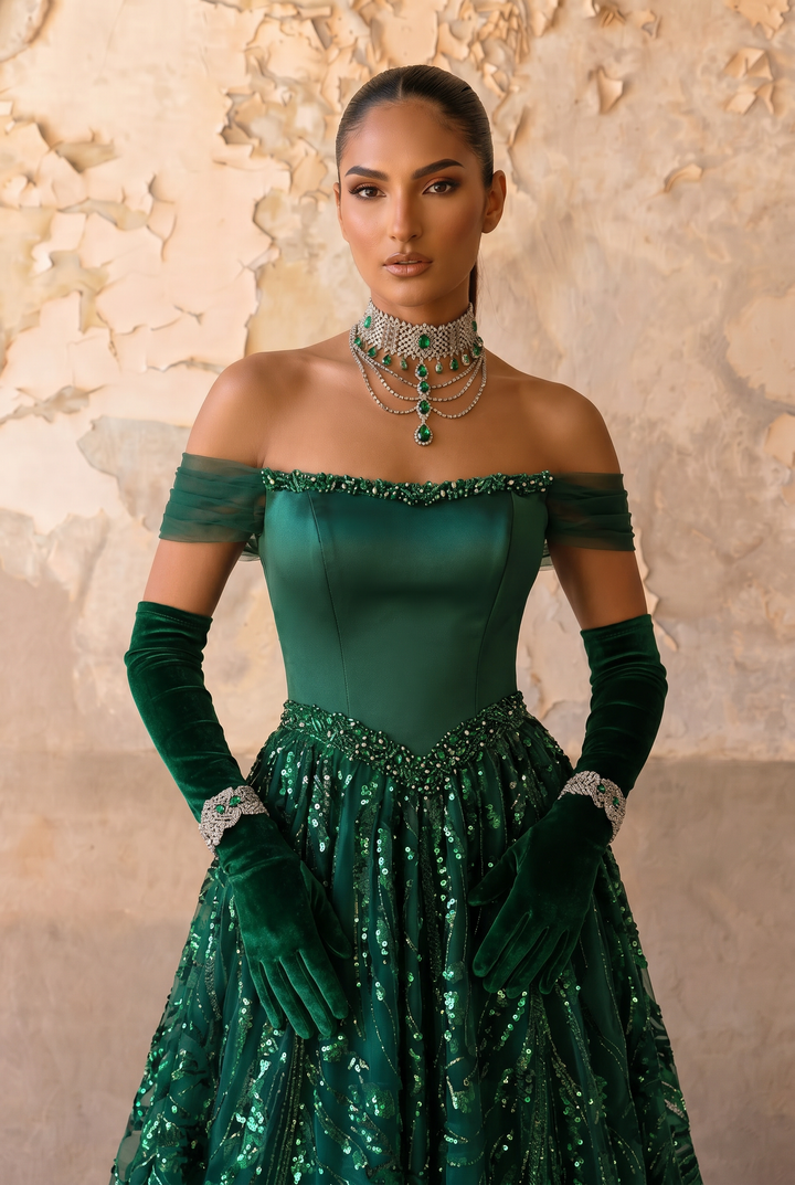 Emerald Green Off-the-Shoulder Corset Ball Gown with Hand-Beaded Sequin Embroidery – Luxury Evening Dress Plus Size