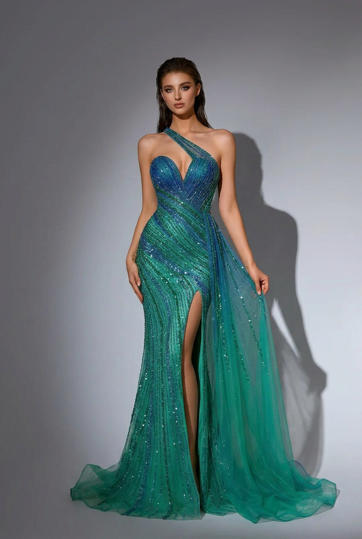 Emerald Green One-Shoulder Sequin Evening Gown with Tulle Overlay – Glitter Maxi Dress with Slit and Beaded Details Plus Size