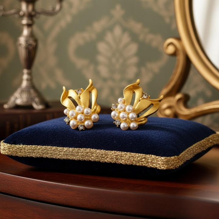 Bridgerton-Inspired Handcraft Regency Era Gold Pearl Stud Earrings Jewelry in Leaf Design