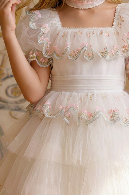 Girls Vintage Dress – White Tulle Ball Gown with Pink Bow Embroidery, Layered Ruffle Skirt & Puff Sleeves Plus Size