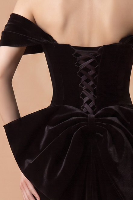 Gothic Black Off the Shoulder Velvet Evening Gown with Oversized Bow - Draped Mermaid Dress Plus Size
