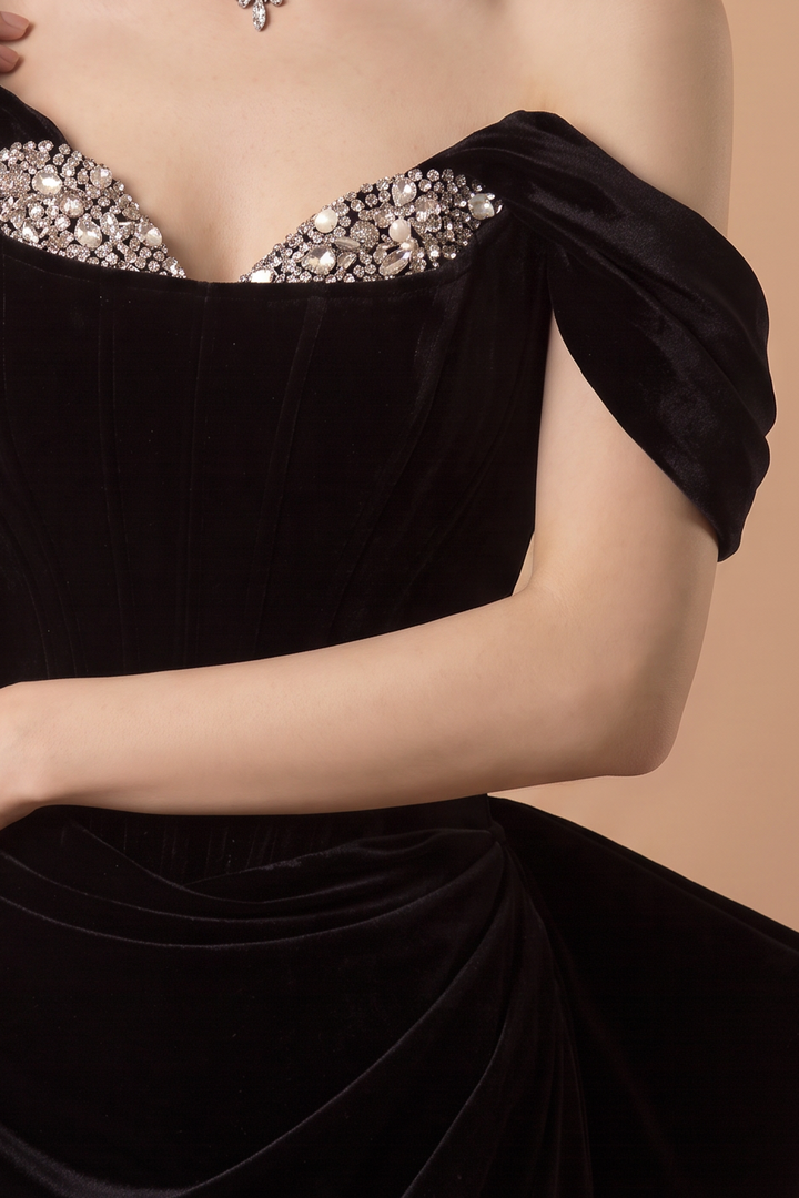Gothic Black Off the Shoulder Velvet Evening Gown with Oversized Bow - Draped Mermaid Dress Plus Size