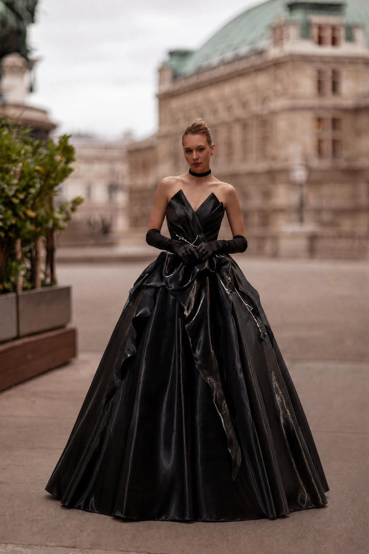 Gothic Schwarzes Hochzeitskleid - Schwarzes trägerloses Ballkleid mit Korsett in Übergröße