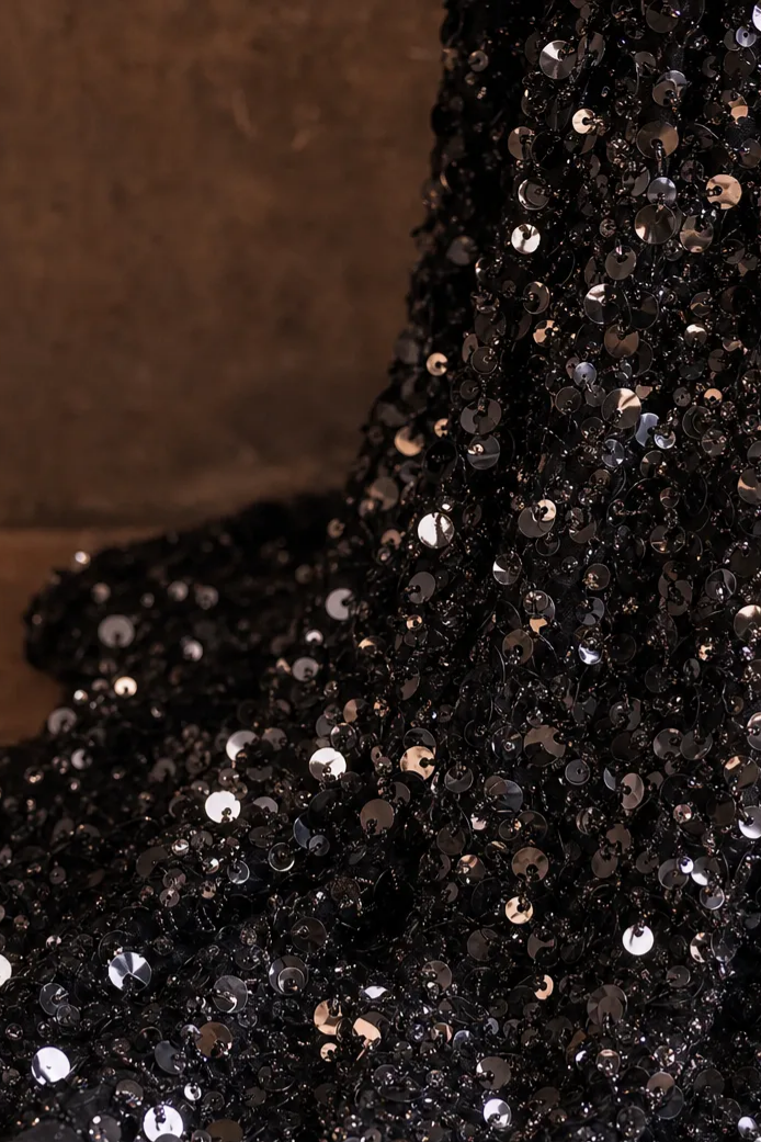 Gothic Black Dsigner Sequin Gown with Ruffled Bodice and Strapless – Black Formal Wear Dresses with Corset Back Plus Size