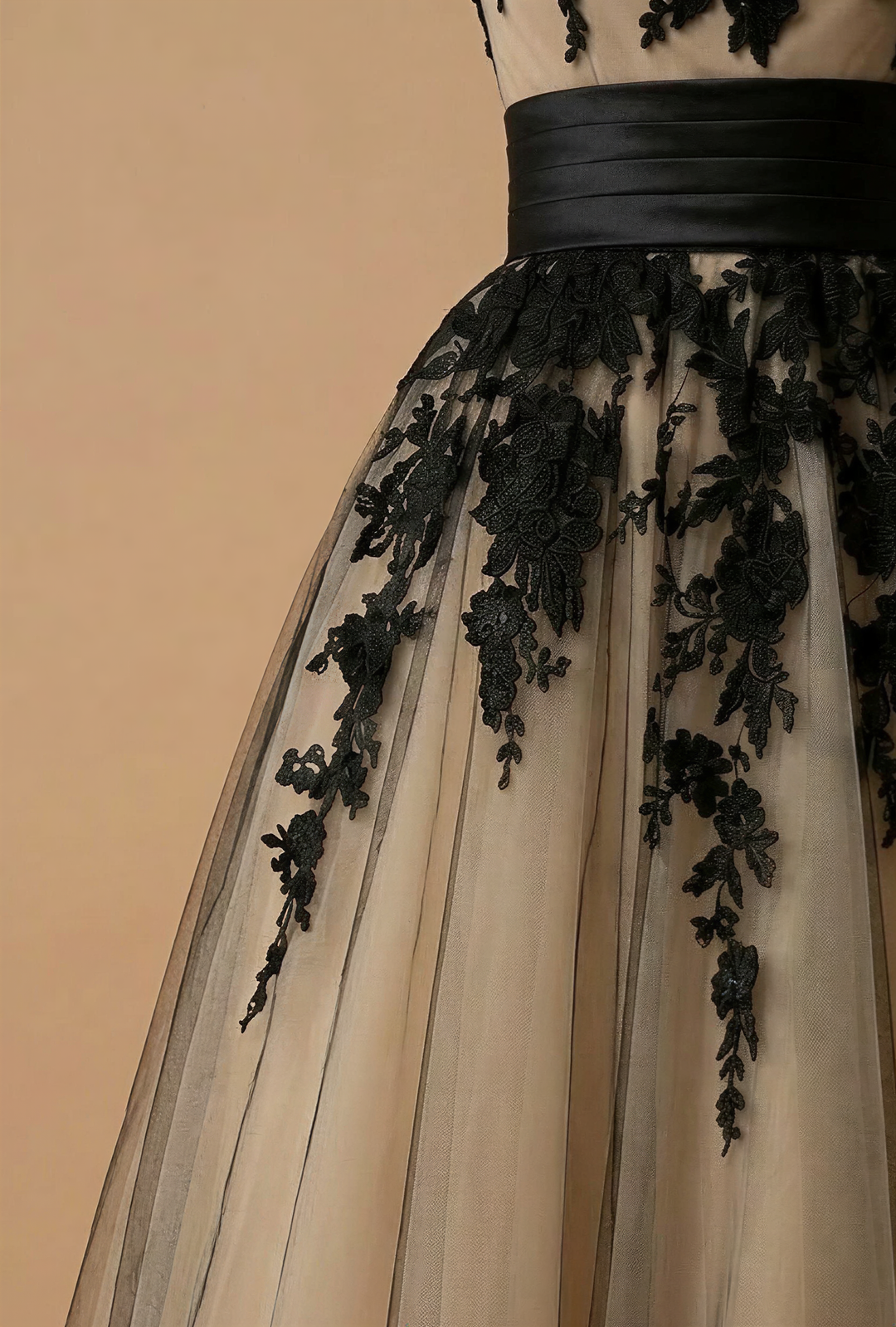 Gothic Black Short Lace Embroidered A-Line Wedding Formal Dress Plus Size