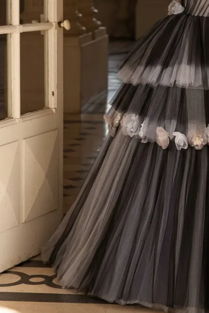 Gothic Black and Grey Wedding Dress - Layered Tulle Party Dress with Floral Embellishments Plus Size