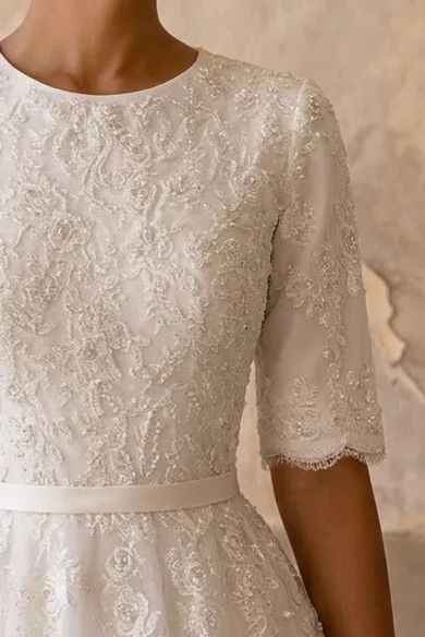 Graceful Allure: Vintage Modest Lace Wedding Dress with Sleeves Plus Size