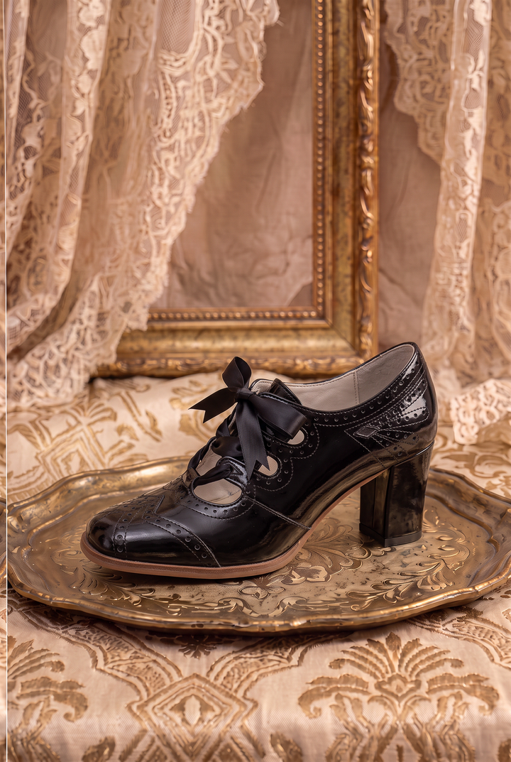 Handmade 1930s Art Deco-Inspired Oxford Heels - Classic Lace-Up Design