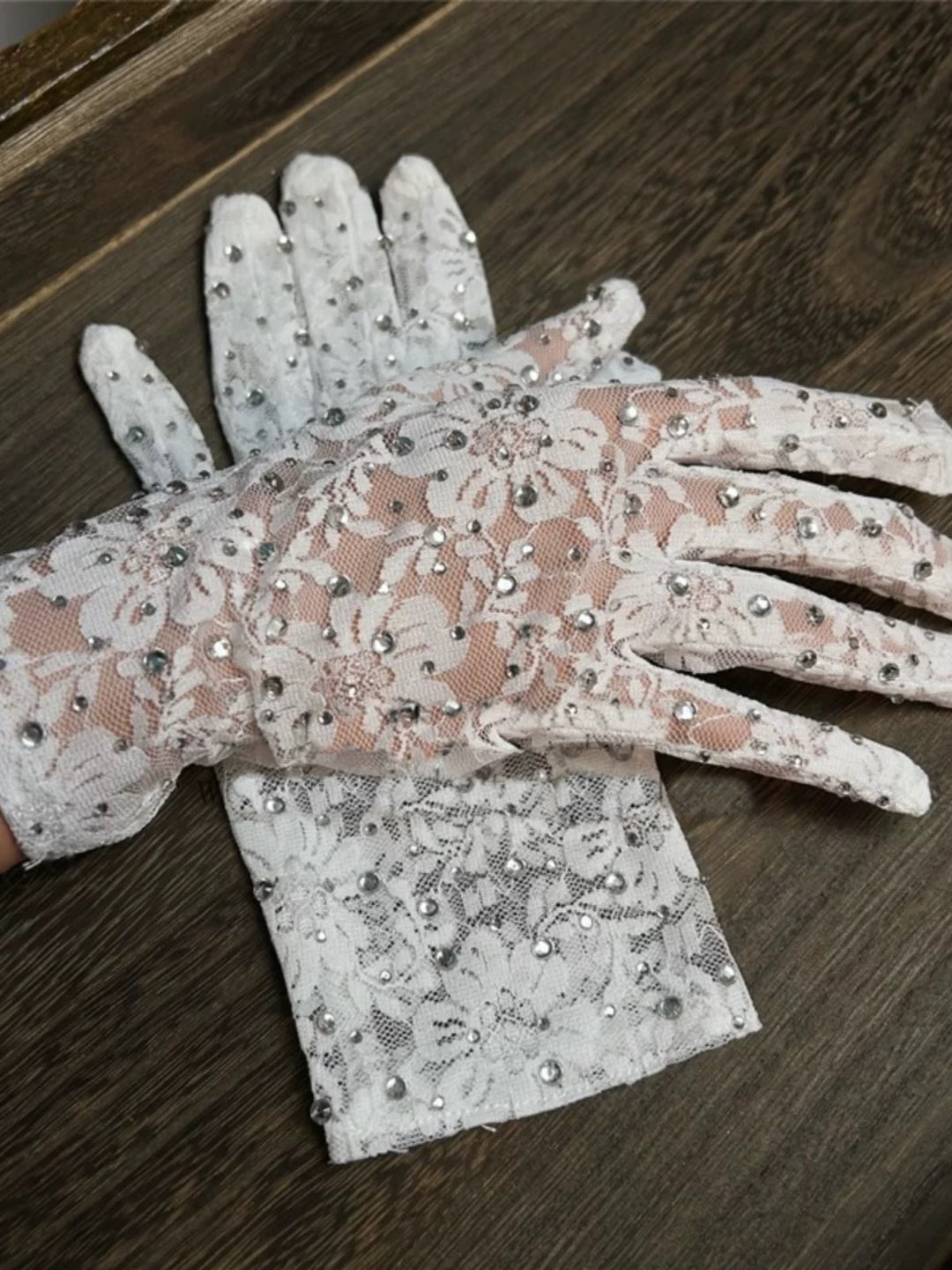 Vintage-Inspired Lace Bridal Gloves with Floral Pattern - Elegant Wedding Gloves