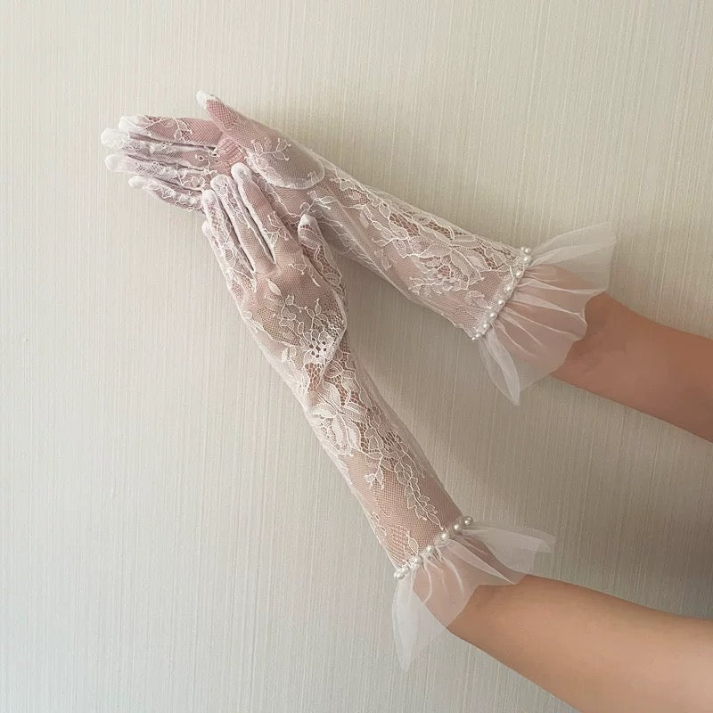 Elegant White Lace Bridal Gloves with Tulle Ruffles and Pearl