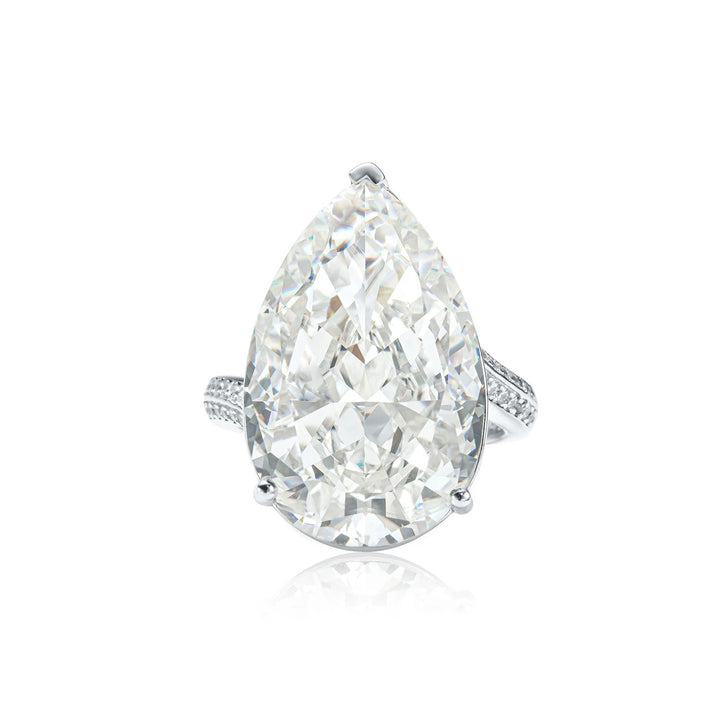 Luxury Pear Cut Cubic Zirconia Statement Decoy Engagement Ring 30 Carat