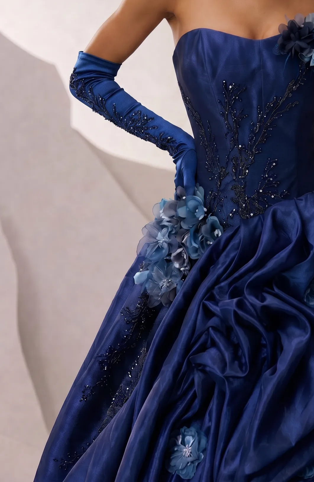 Gothic Navy Blue Floral Evening Dress with Floral Embellishment – Elegant Strapless Evening Dress with Corset Back Plus Size