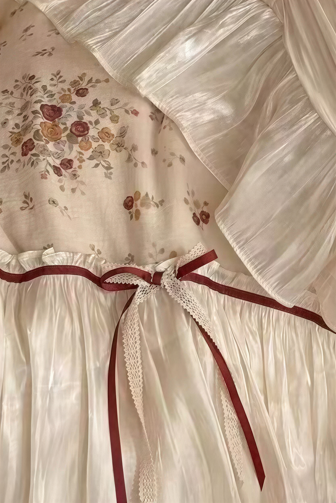 The 'Mocha Blossom' Ivory Ruffled Cotton Bedding Set