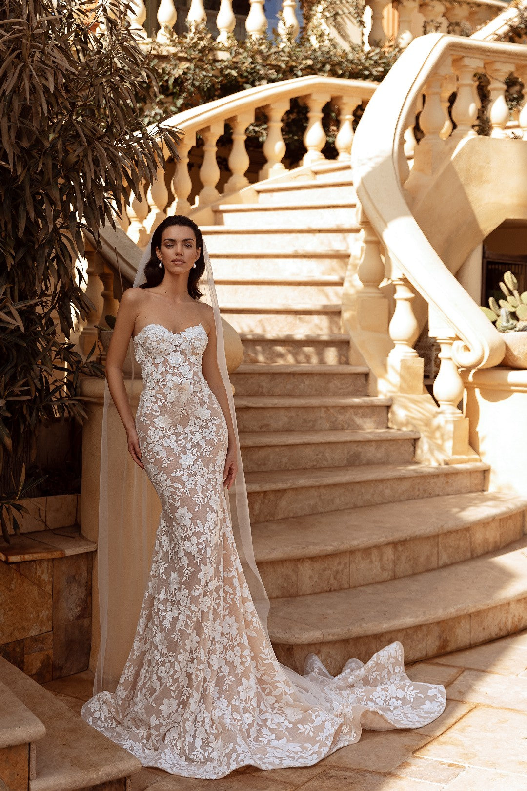 Lilian by Perfioni-White Floral Guipure Lace Trumpet Wedding Dress with Detachable Sheer Train - Plus Size