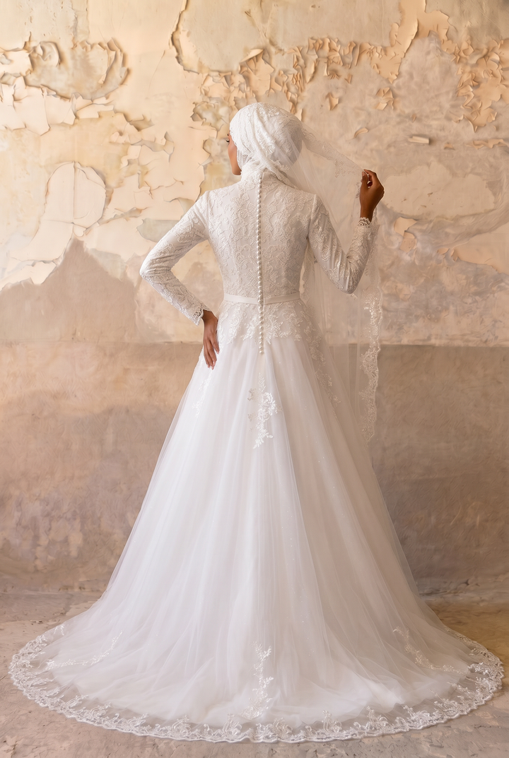 Luxury Modest Lace Wedding Dress with High Neck, Long Sleeves and A-Line Tulle Skirt – Elegant Muslim Bridal Gown Plus Size