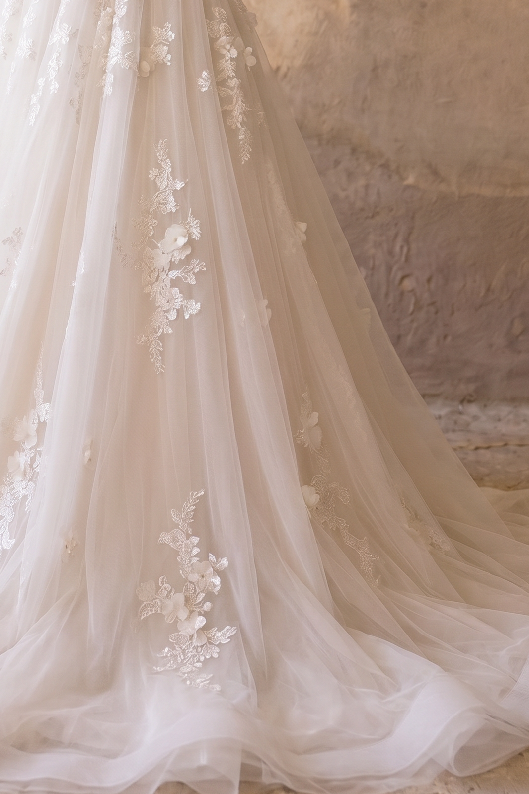 Luxury Modest Wedding Dress with High Neck Lace-Long Sleeves and Layered A-Line Skirt – Elegant Bridal Gown Plus Size