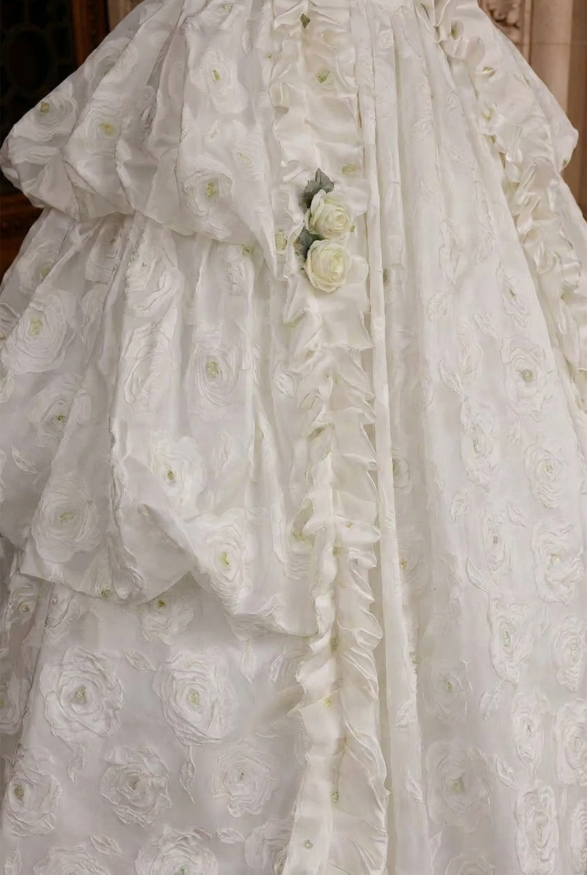 Marie Antoinette Wedding Dress in White Rococo Floral Fabric with Puff Sleeves and Tiered Skirt – Baroque Ball Gown Plus Size