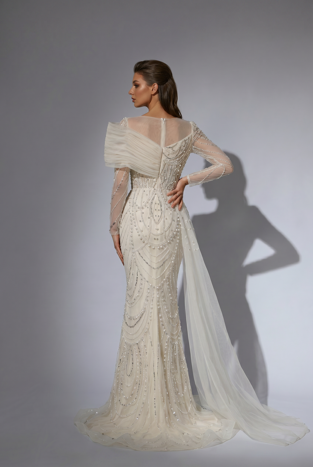 Elegantes Champagner-Abendkleid mit Pailletten und Tüll - Champagner-Kleid für Hochzeitsgäste - Hübsches Paillettenkleid mit langen Ärmeln in Übergröße