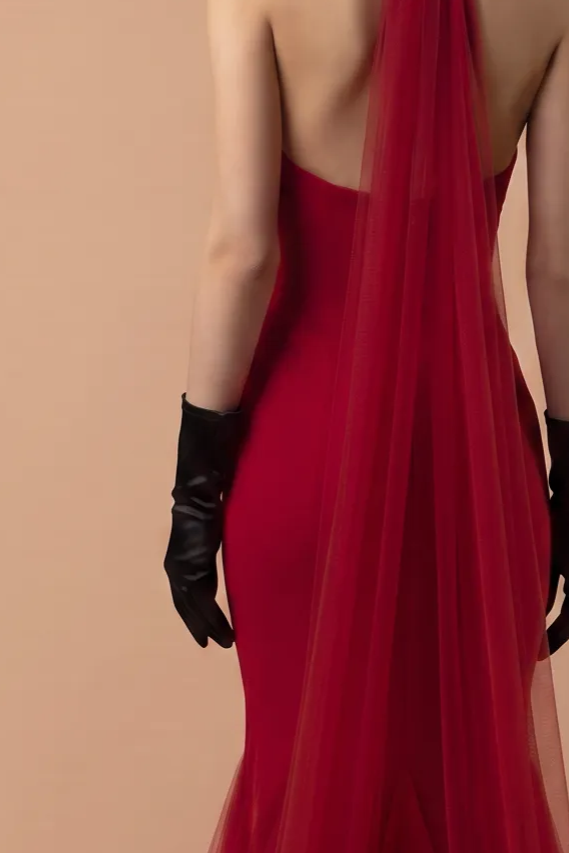 Red Mermaid Evening Dress with Strapless Sweetheart Neckline, Detachable Choker Scarf and Tulle Train – Luxury Formal Gown Plus Size