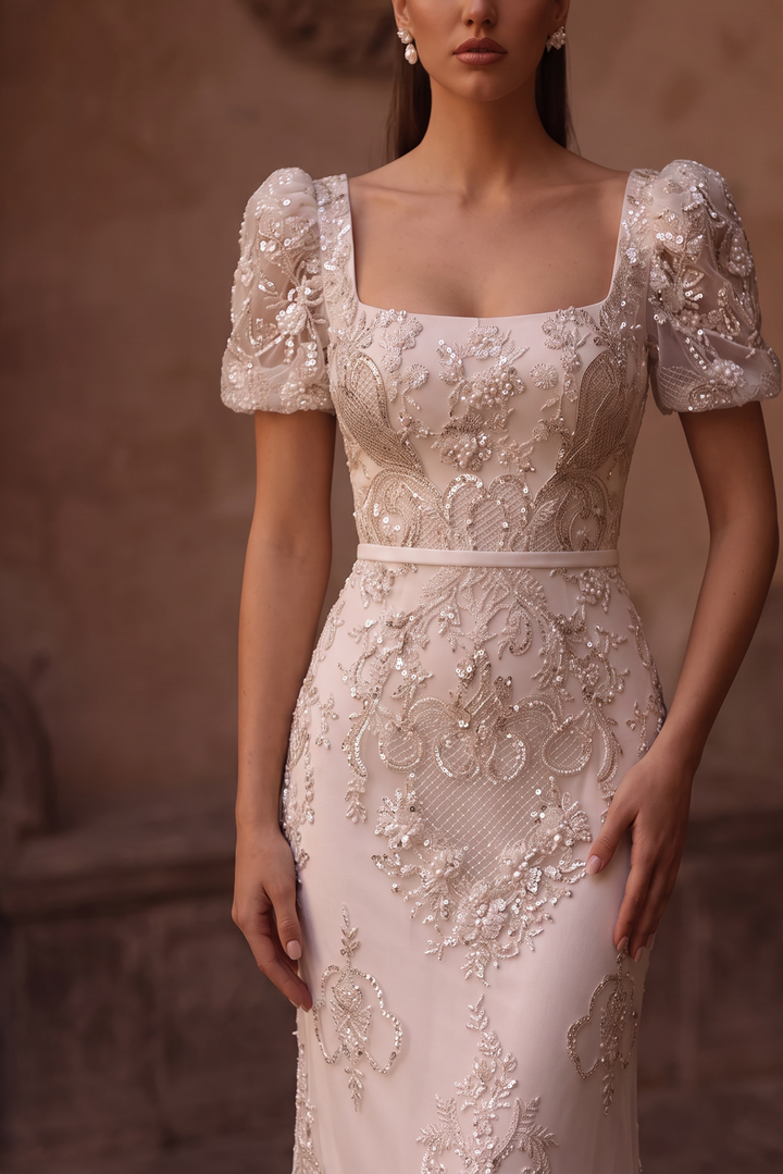 Regency Era Wedding Dress White Empire Waist Gown with Square Neckline and Puff Sleeves Plus Size