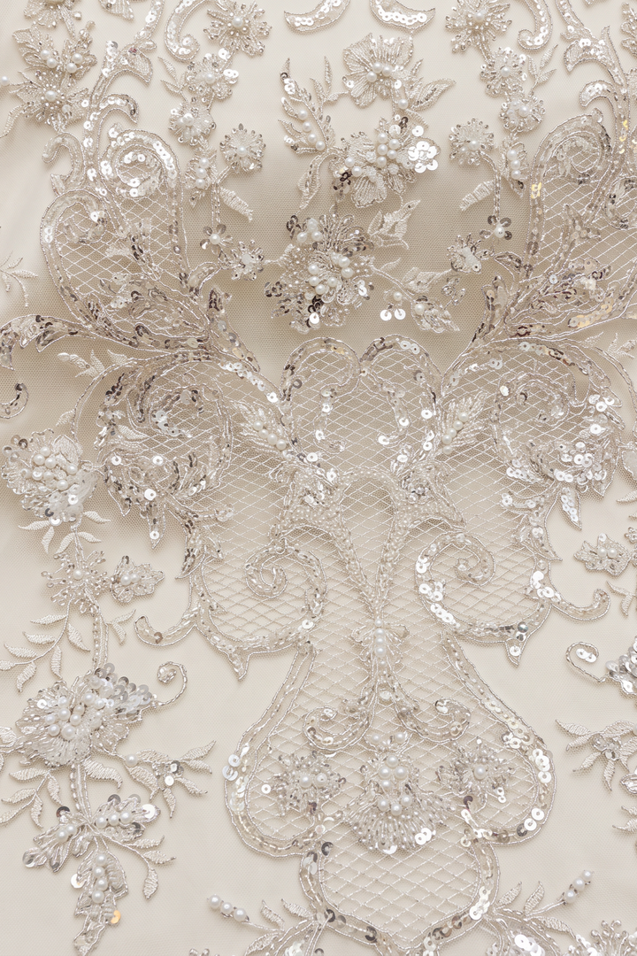 Regency Era Wedding Dress White Empire Waist Gown with Square Neckline and Puff Sleeves Plus Size