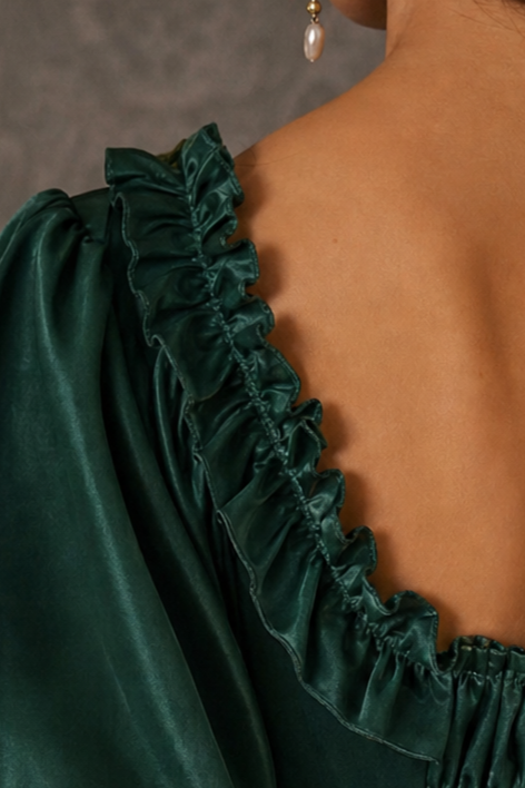 Regency Era Emerald Green Satin Empire Waist Gown with Ruffle Trim and Pearl Chain Detail – Bridgerton Inspired Vintage Gown Plus Size