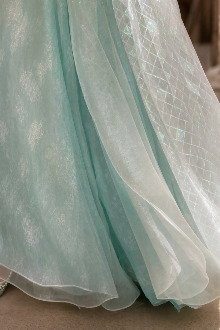 Regency Era Mint Green Empire Waist Gown with Crystal Pearl Chain Detail – Bridgerton Inspired Evening Dress Plus Size