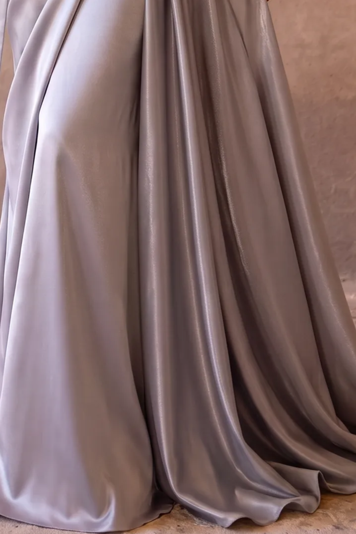 Silver Satin Evening Gown with Sweetheart Neckline, Detachable Choker Scarf & Draped A-Line Formal Dress Plus Size