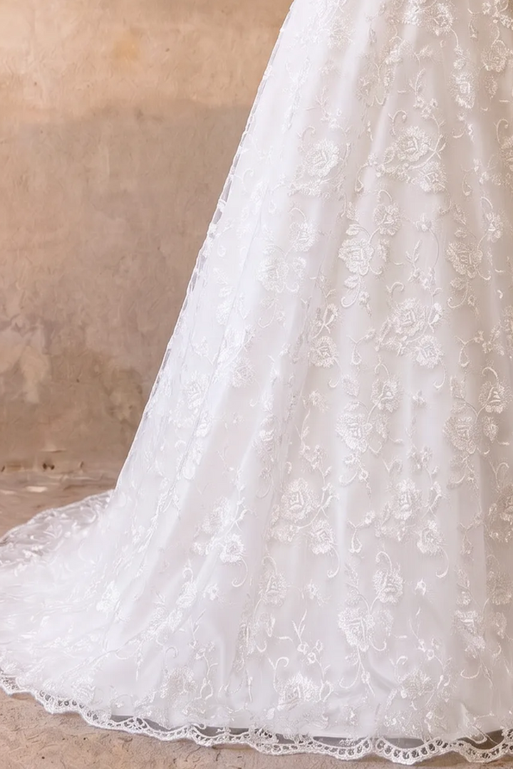 Timeless Sophistication: Modest Lace A-Line Wedding Dress with Short Sleeves Plus Size