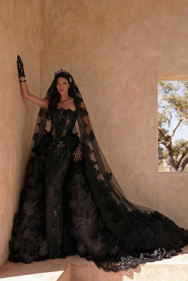 Unconventional Black Gothic Lace Tulle Embroidery Wedding Dress – Strapless Corset Luxury Bridal Gown Plus Size