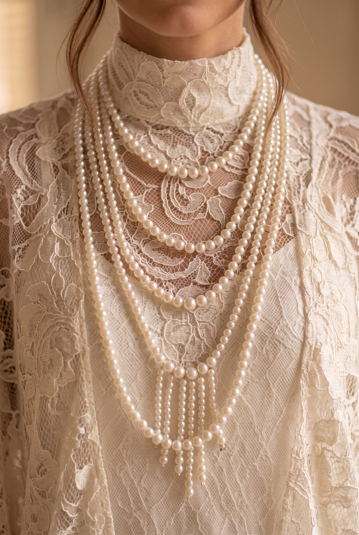 1920s Gatsby Vintage Lace Wedding Dress – Gatsby High Neck Long Sleeve Bridal Gown with Pearl Details and Lace Train Plus Size