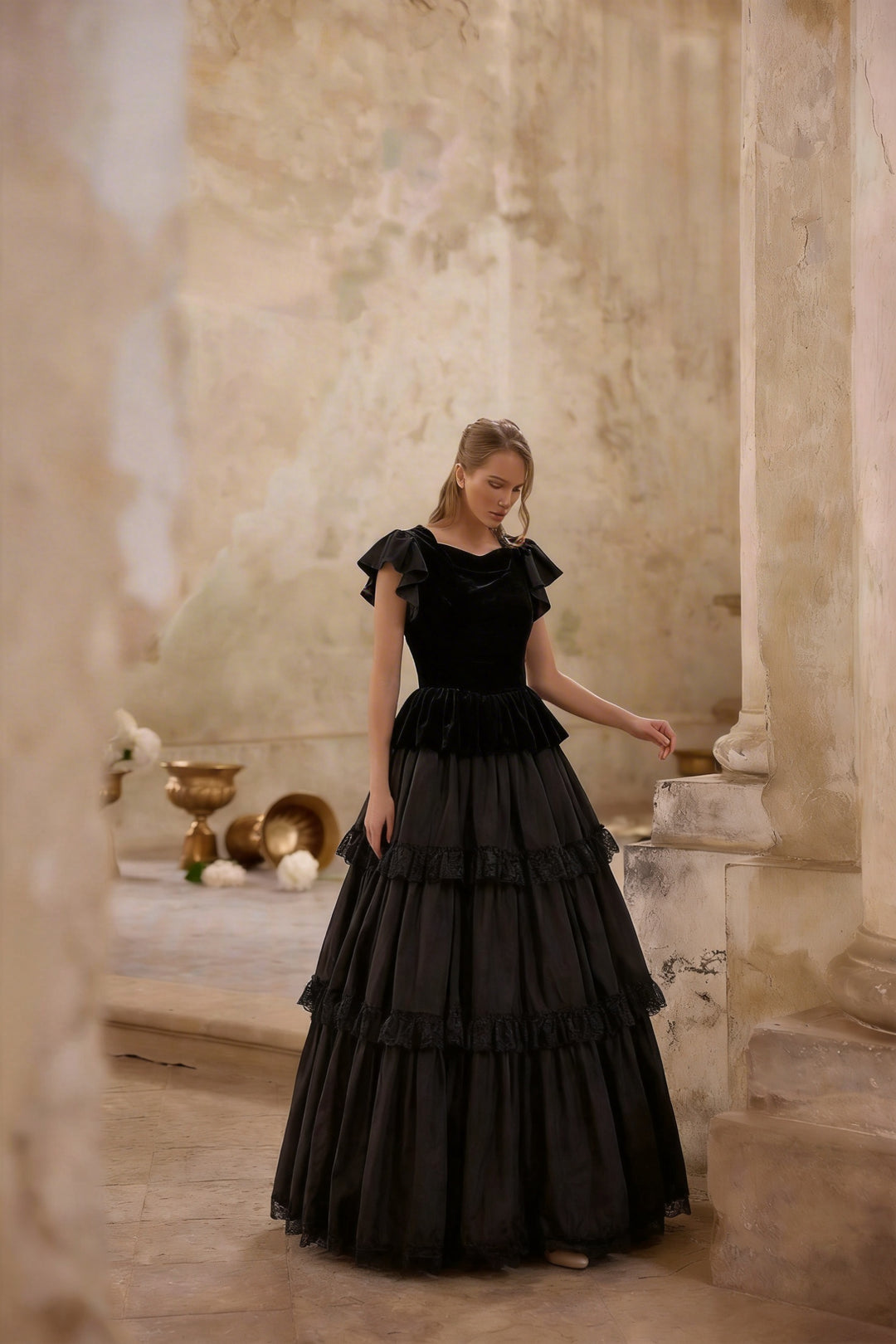 Black A-line Gothic Velvet Dress Set with Lace Edge for Lolita Costume Party Plus Size Black A-line Gothic Velvet Dress Set with Lace Edge for Lolita Costume Party Plus Size