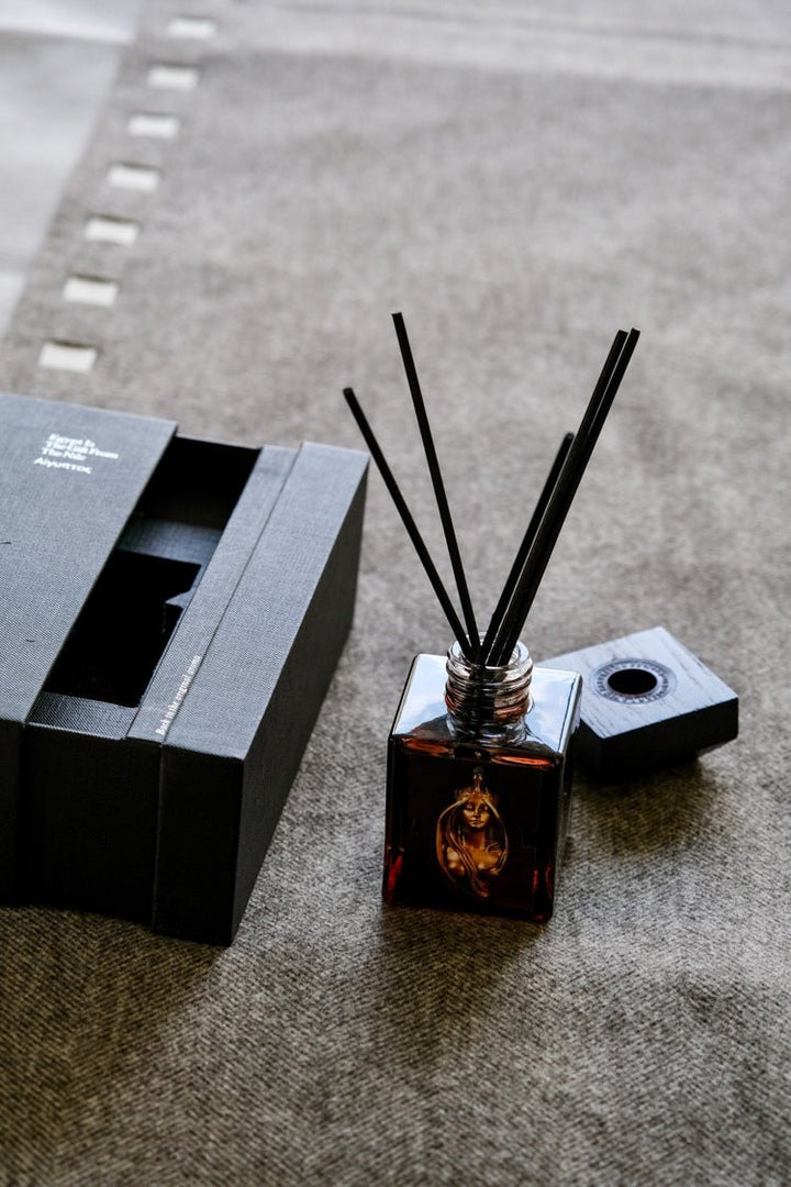 Art Deco Egyptian Limited Nile Reed Diffuser with Fresh Herb in Handmade Murano Glass Bottle - WonderlandByLilian