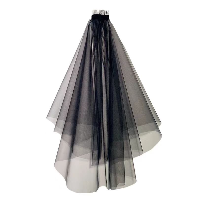 Black Ombre Tulle Veil with Gradient Effect - Chic Short Bridal Veil - WonderlandByLilian