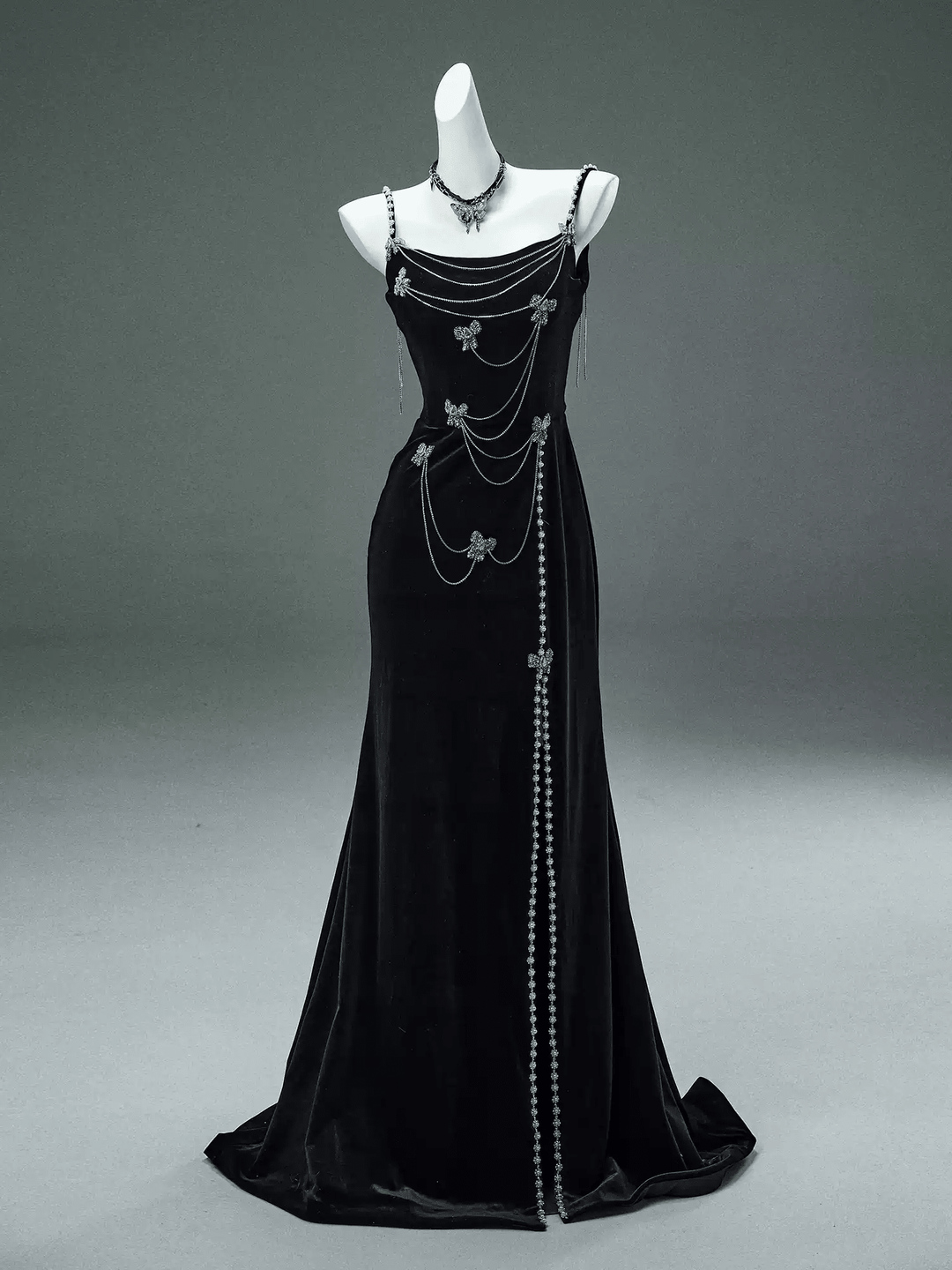 Black Velvet Evening Dress with Butterfly Chains – Elegant Sleeveless Evening Dress with Lace-Up Back Plus Size Size 26W / Black