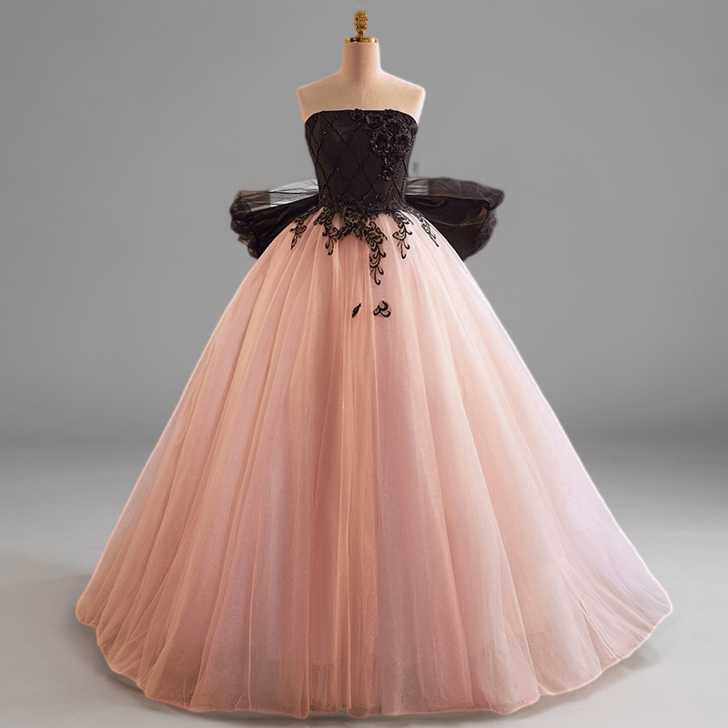 Plus Size Gothic Wedding Dress in Blush Pink and Black color Size 2 / Pink Plus Size Gothic Wedding Dress in Blush Pink and Black color Size 2 / Pink