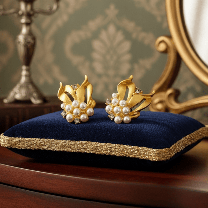 Bridgerton - Inspired Handcraft Regency Era Gold Pearl Stud Earrings Jewelry in Leaf Design - WonderlandByLilian