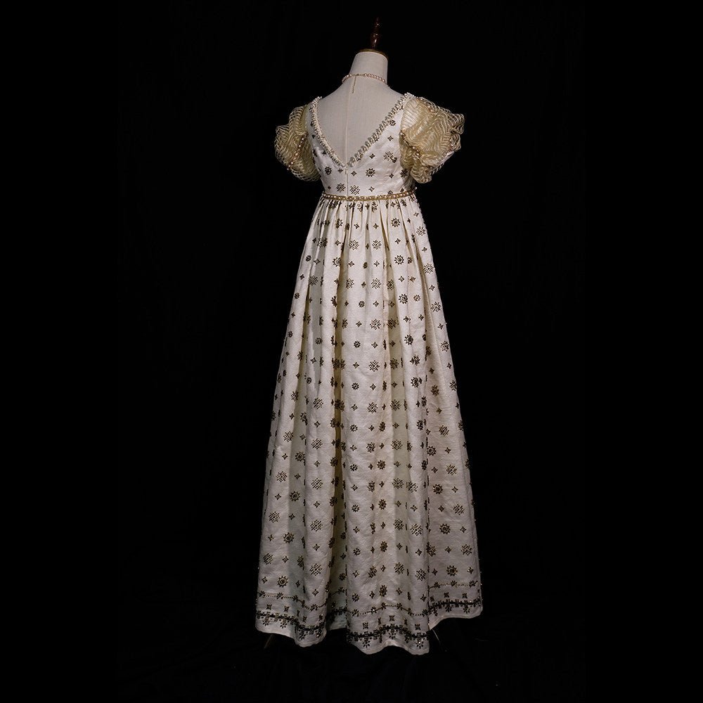 Bridgerton Inspired Regency Era Champagne Gold Empire Waist Embroidered Dress with Puff Sleeves – Vintage Vintage Gown with Metallic Shawl Plus Size - WonderlandByLilian