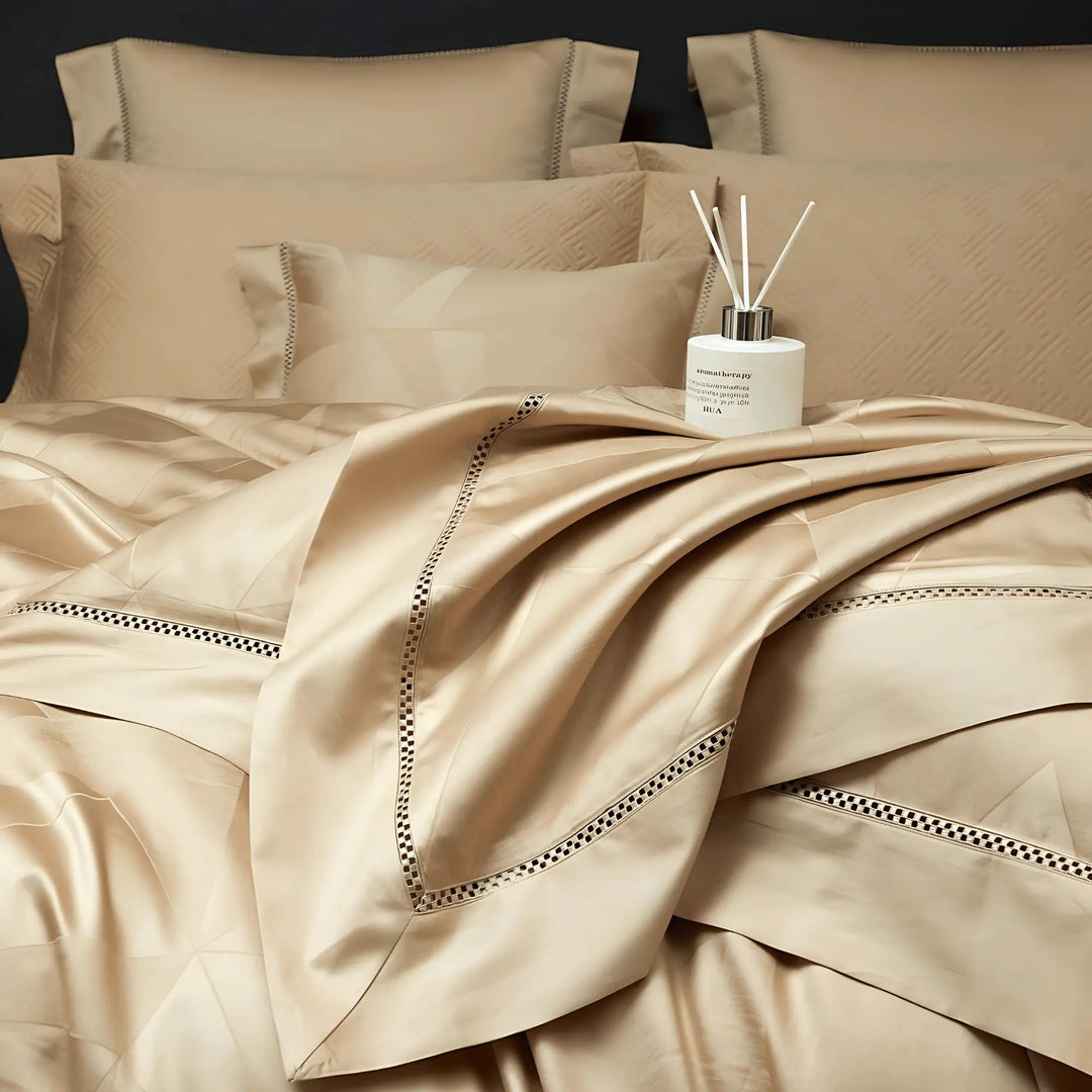 CHAMPAGNE ELEGANCE 1400 THREAD COUNT DUVET COVER & SHAMS - WonderlandByLilian