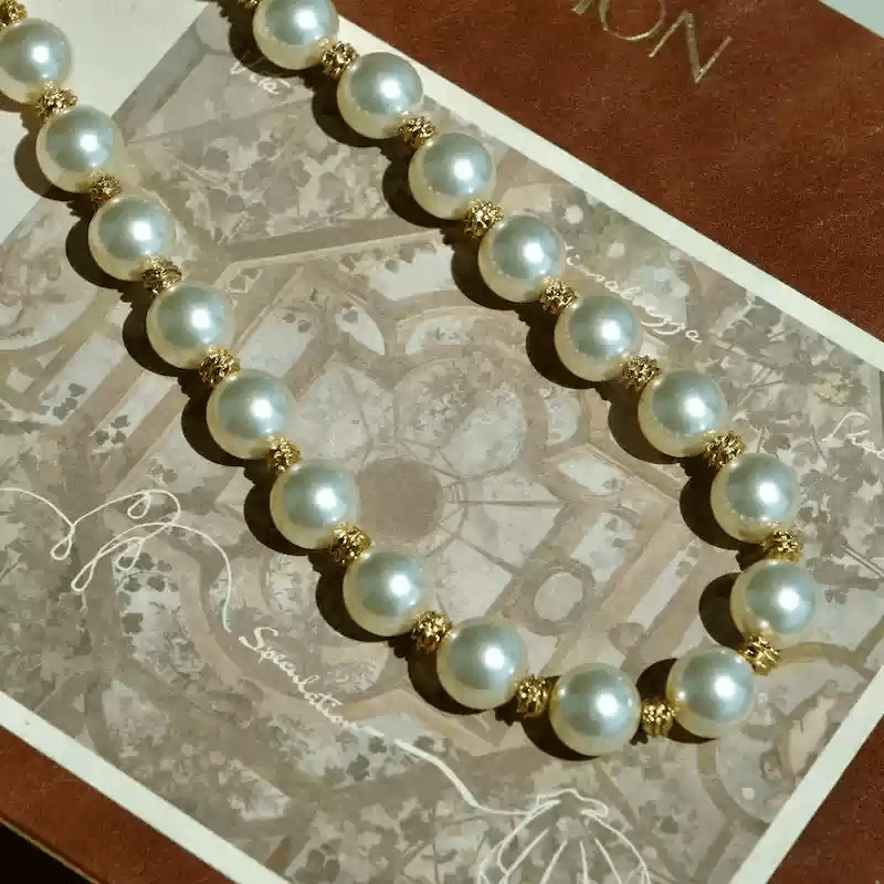 Courtly Dreams – Handmade Vintage Pearl Necklace – Buckingham Palace - WonderlandByLilian