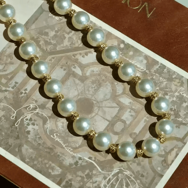 Courtly Dreams – Handmade Vintage Pearl Necklace – Buckingham Palace - WonderlandByLilian