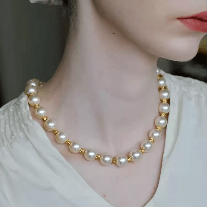 Courtly Dreams – Handmade Vintage Pearl Necklace – Buckingham Palace - WonderlandByLilian