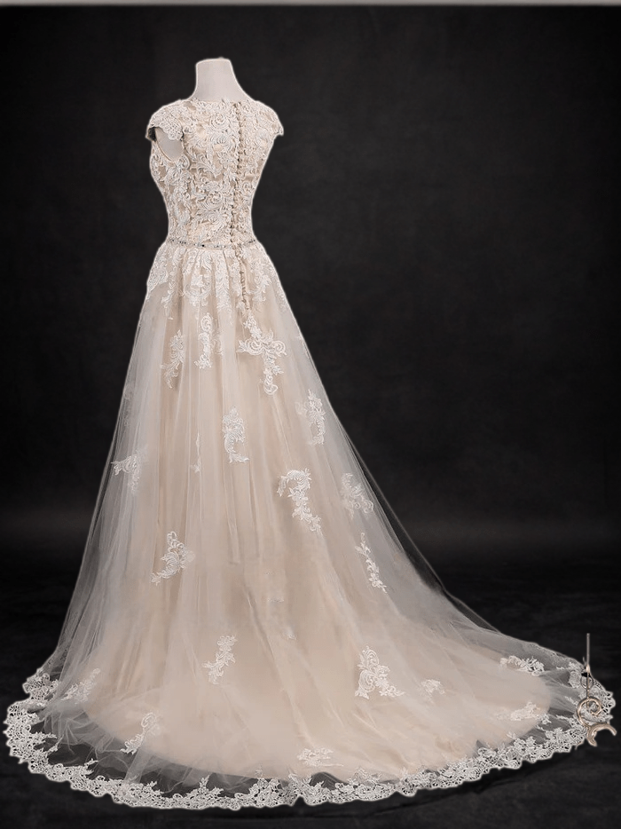 Effortless Elegance: Ready-to-Wear Modest Lace Wedding Dress with Short Sleeves - WonderlandByLilian