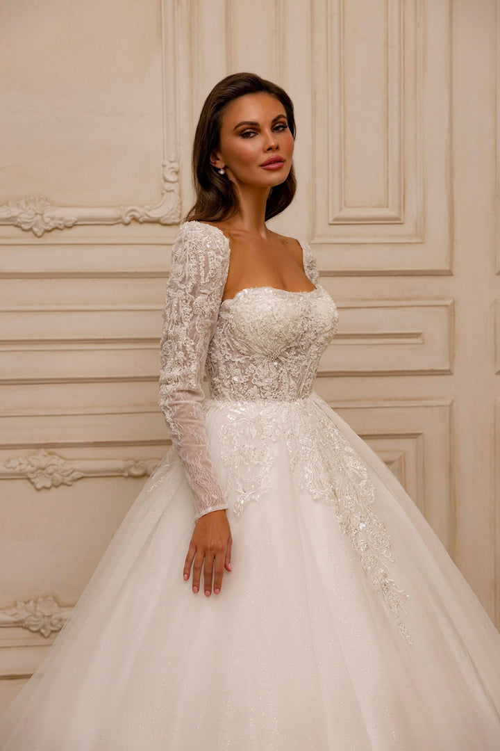 Elegant Ball Gown Wedding Dress with Lace Appliqués and Sweetheart Neckline Plus Size - WonderlandByLilian