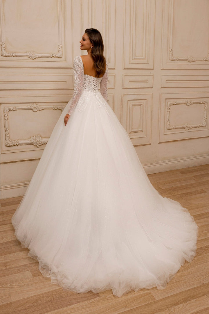 Elegant Ball Gown Wedding Dress with Lace Appliqués and Sweetheart Neckline Plus Size - WonderlandByLilian