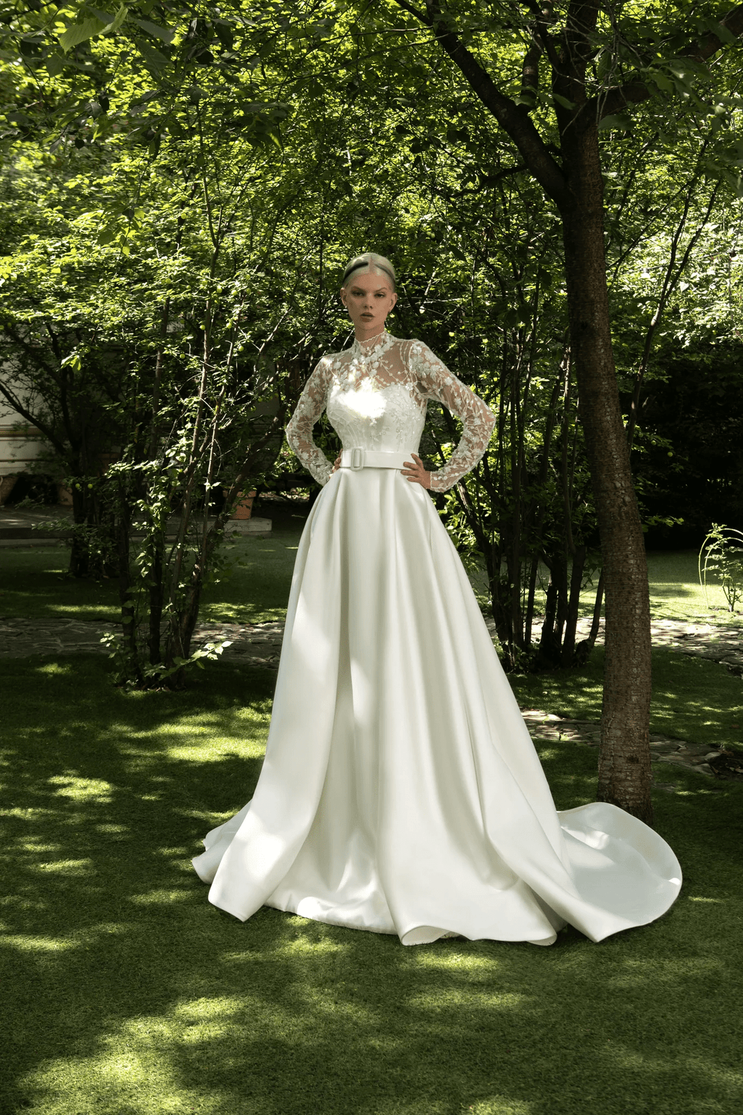 Elegant Ivory A-Line Wedding Gown with High-Neck Lace Bodice – Long Sleeves Wedding Dress with Floral Appliques Plus Size