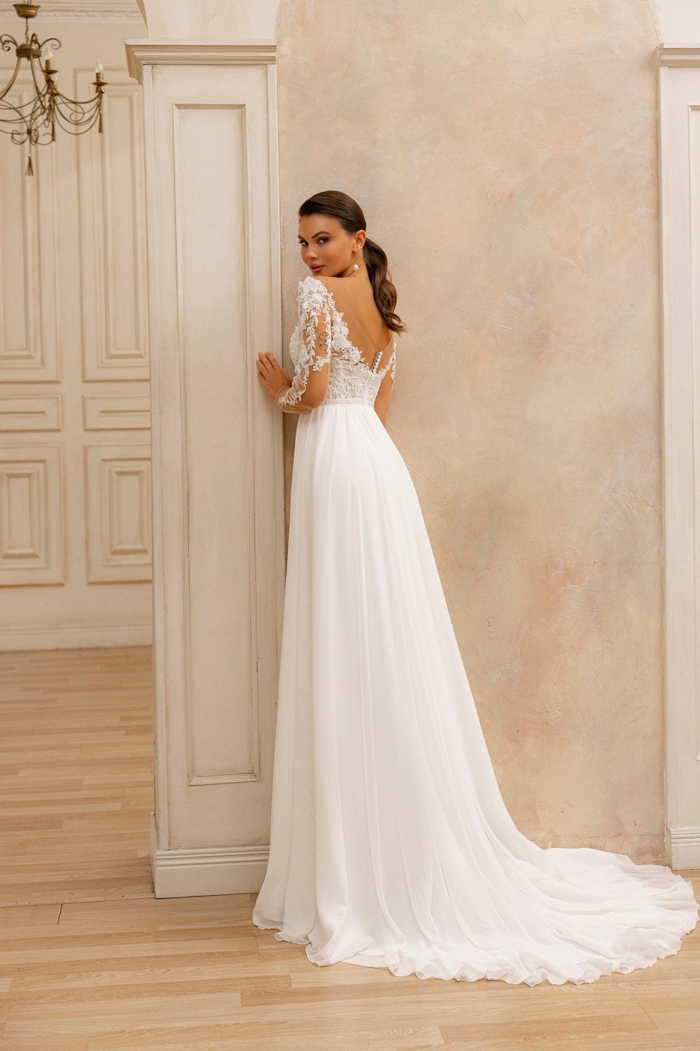 Elegant Lace Applique A-Line Wedding Dress with High-Leg Slit Plus Size - WonderlandByLilian