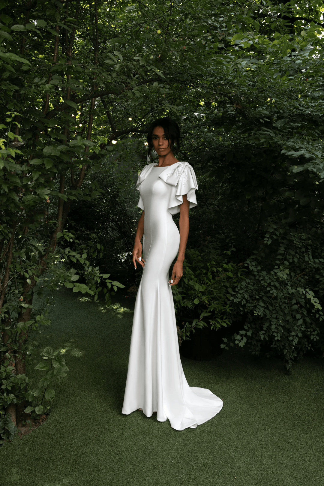 Elegant Mermaid Wedding Gown with Bell Sleeves and Removable Lace Bows – Chiffon Wedding Dress with V - Shaped Back Plus Size - Margot - WonderlandByLilian