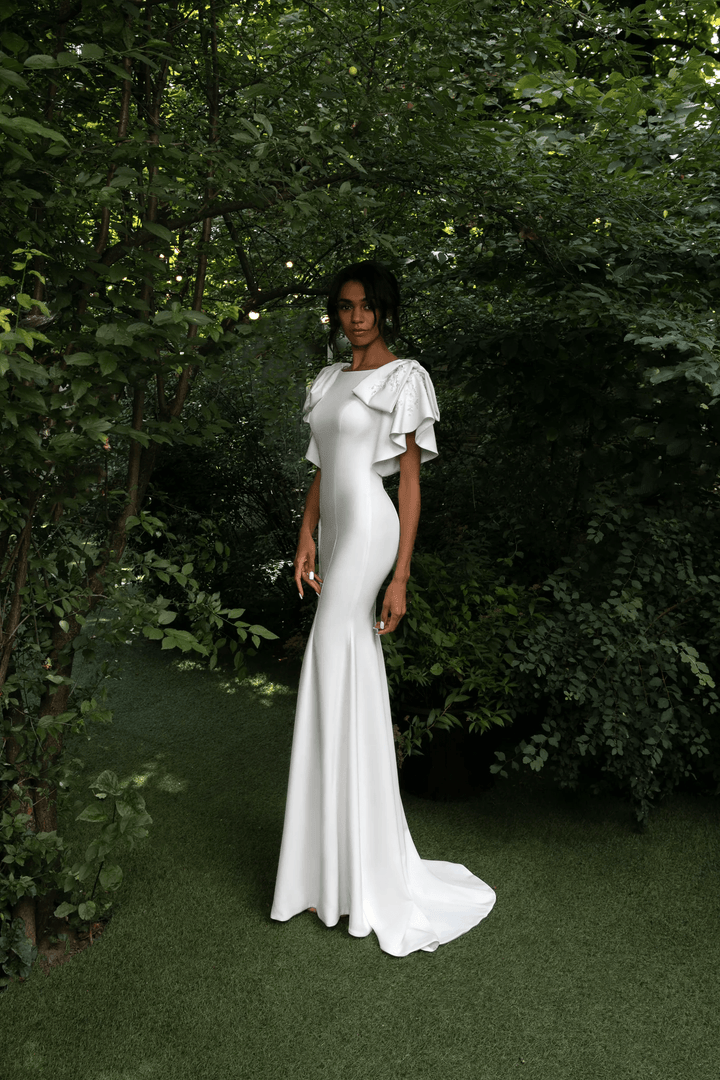 Elegant Mermaid Wedding Gown with Bell Sleeves and Removable Lace Bows – Chiffon Wedding Dress with V - Shaped Back Plus Size - Margot - WonderlandByLilian